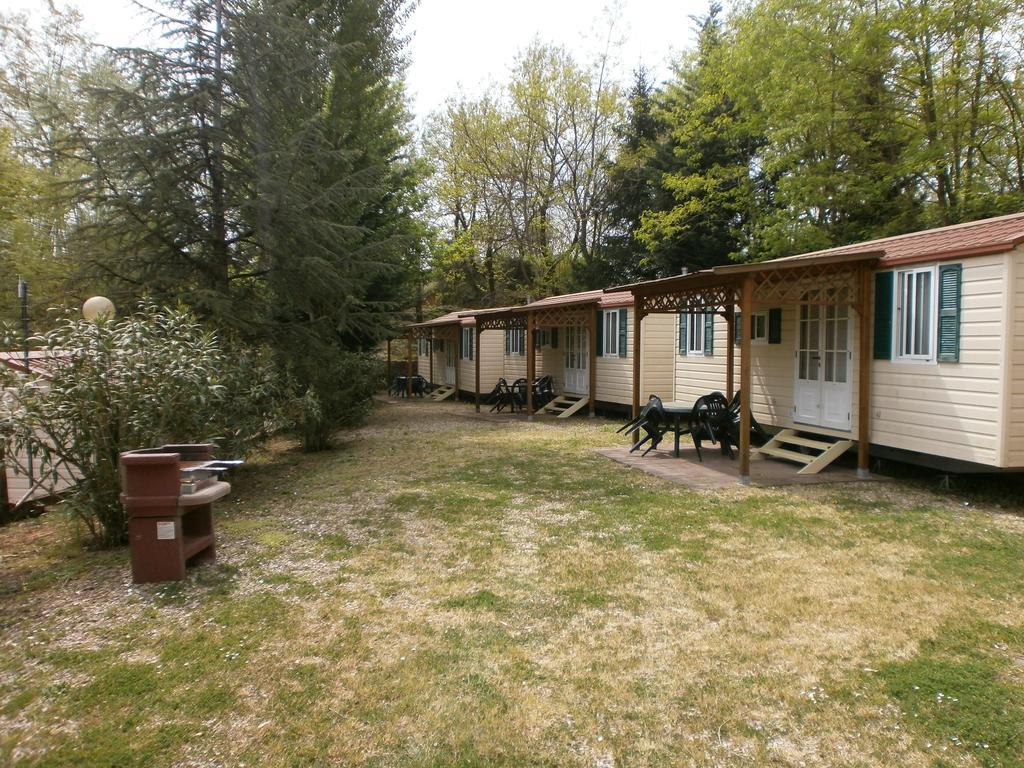 Camping Village Il Poggetto Troghi Екстериор снимка