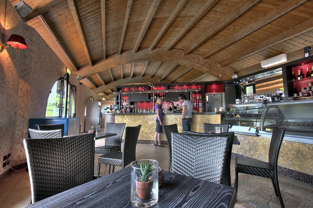 Camping Village Il Poggetto Troghi Екстериор снимка