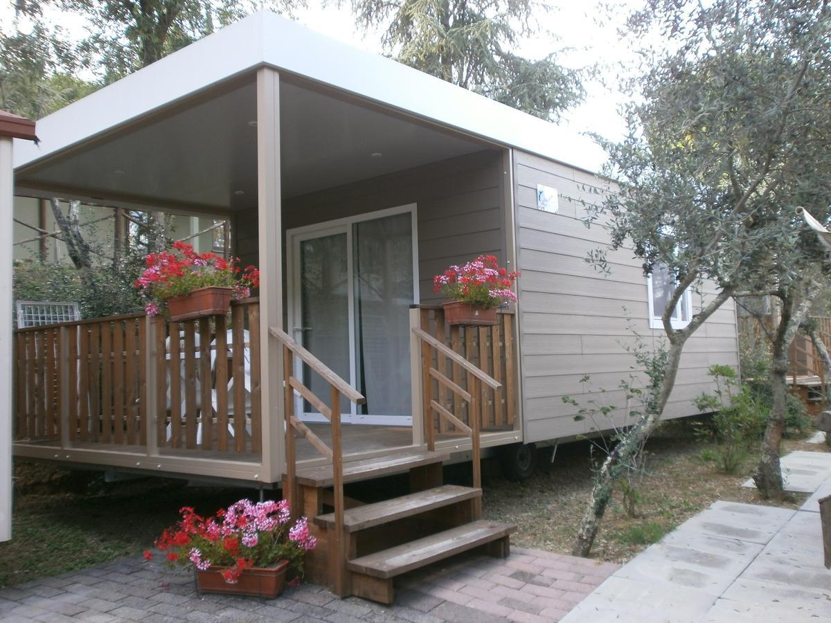 Camping Village Il Poggetto Troghi Екстериор снимка