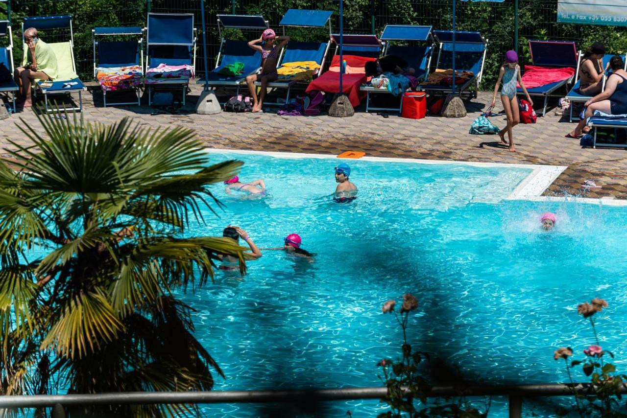 Camping Village Il Poggetto Troghi Екстериор снимка